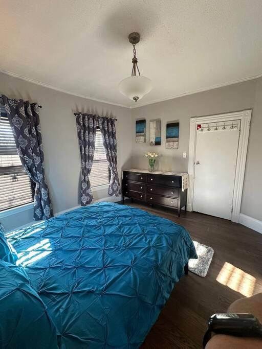 Spacious And Cozy- Near T-Station-Quiet Neighborhood! Malden Exterior photo